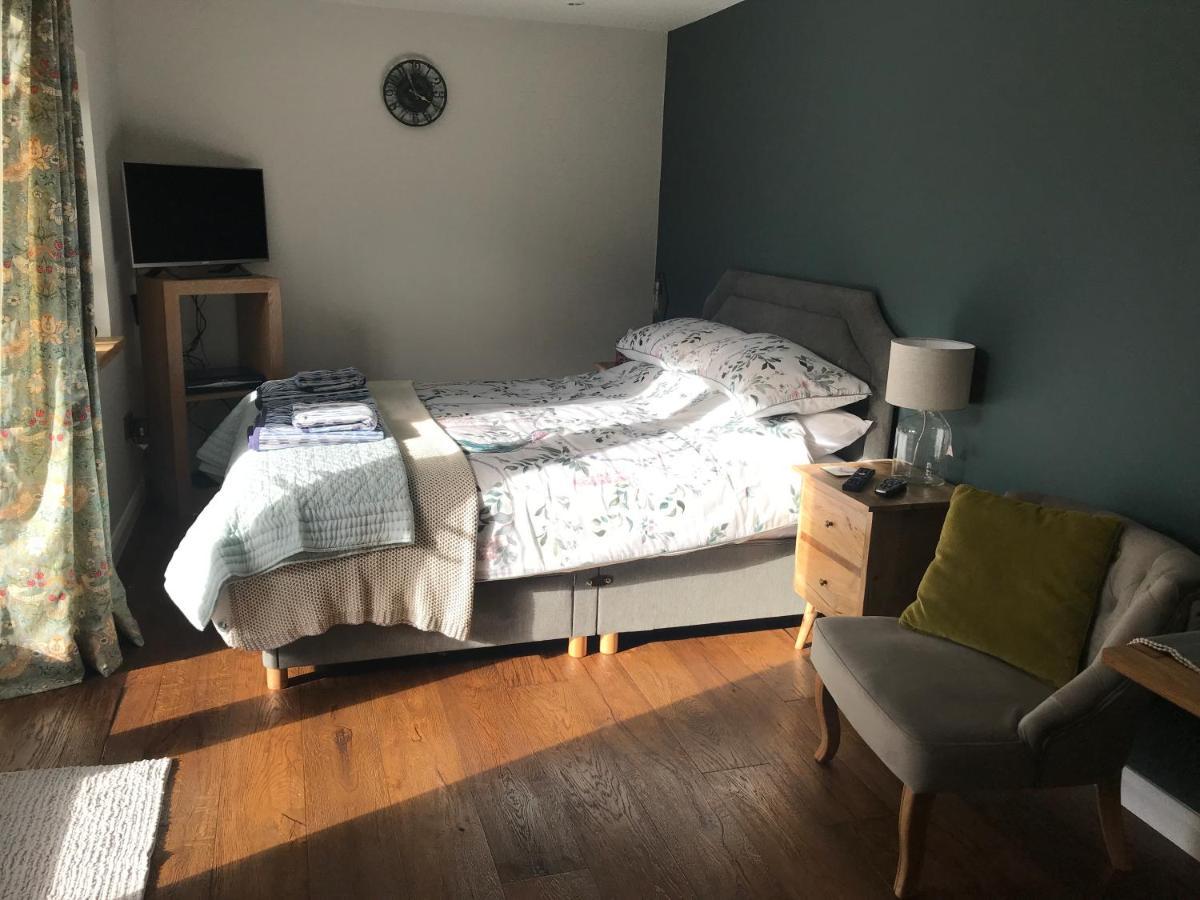 Corner House Luxury Bnb Little Dunmow Exterior photo